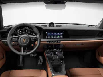 Porsche 992 (911) Targa 4S  PTS macadamia  BOSE  Liftsys