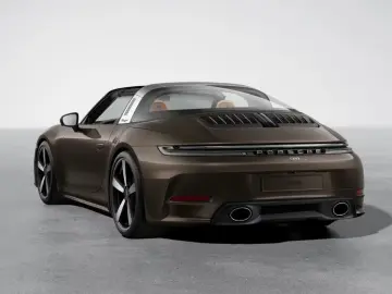Porsche 992 (911) Targa 4S  PTS macadamia  BOSE  Liftsys
