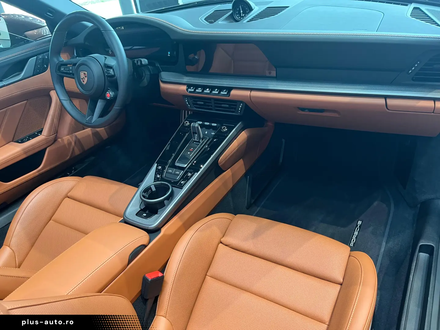 Porsche 992 (911) Targa 4S  PTS macadamia  BOSE  Liftsys