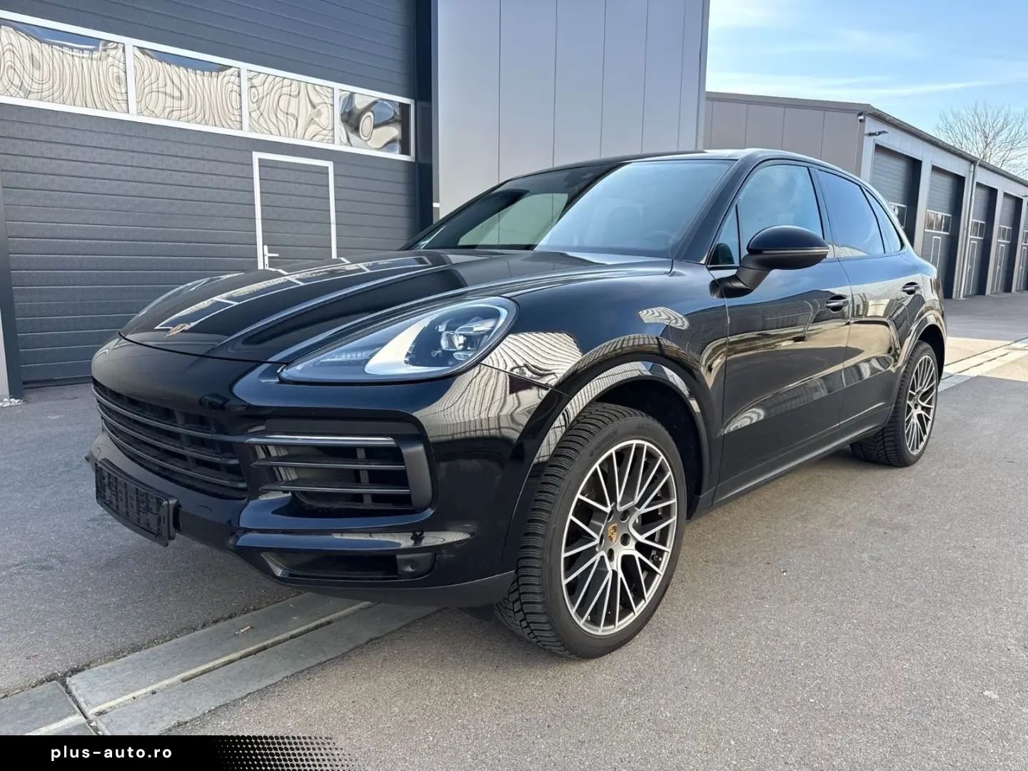 PORSCHE Cayenne Platinum Edition