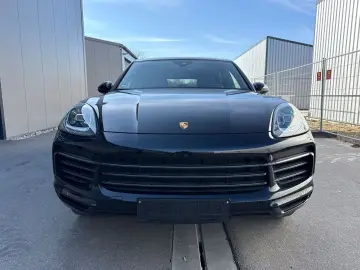 PORSCHE Cayenne Platinum Edition