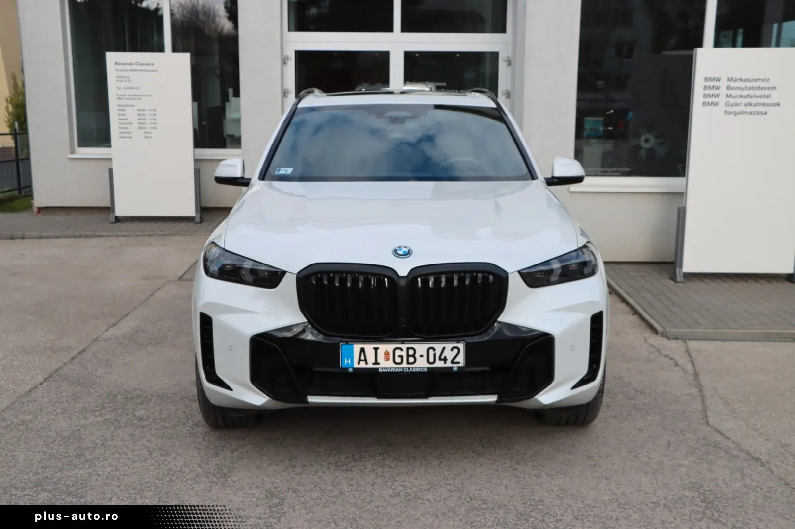 BMW X5 50e MPro Innov Comf  Travel Sky B&W net €70k