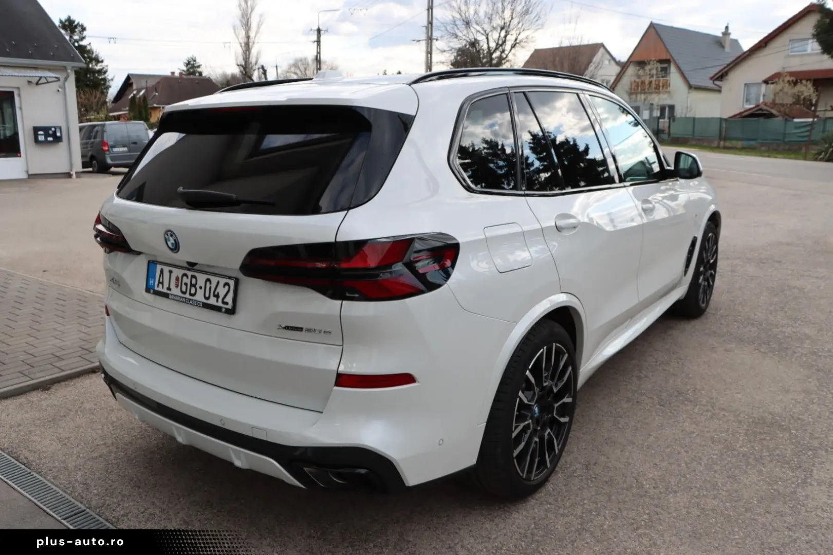 BMW X5 50e MPro Innov Comf  Travel Sky B&W net €70k