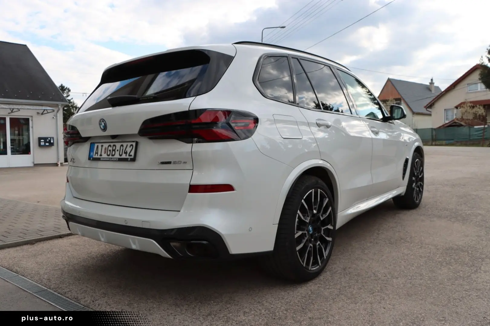 BMW X5 50e MPro Innov Comf  Travel Sky B&W net €70k