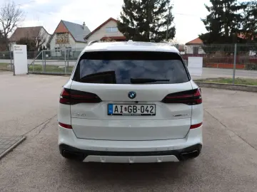 BMW X5 50e MPro Innov Comf  Travel Sky B&W net €70k