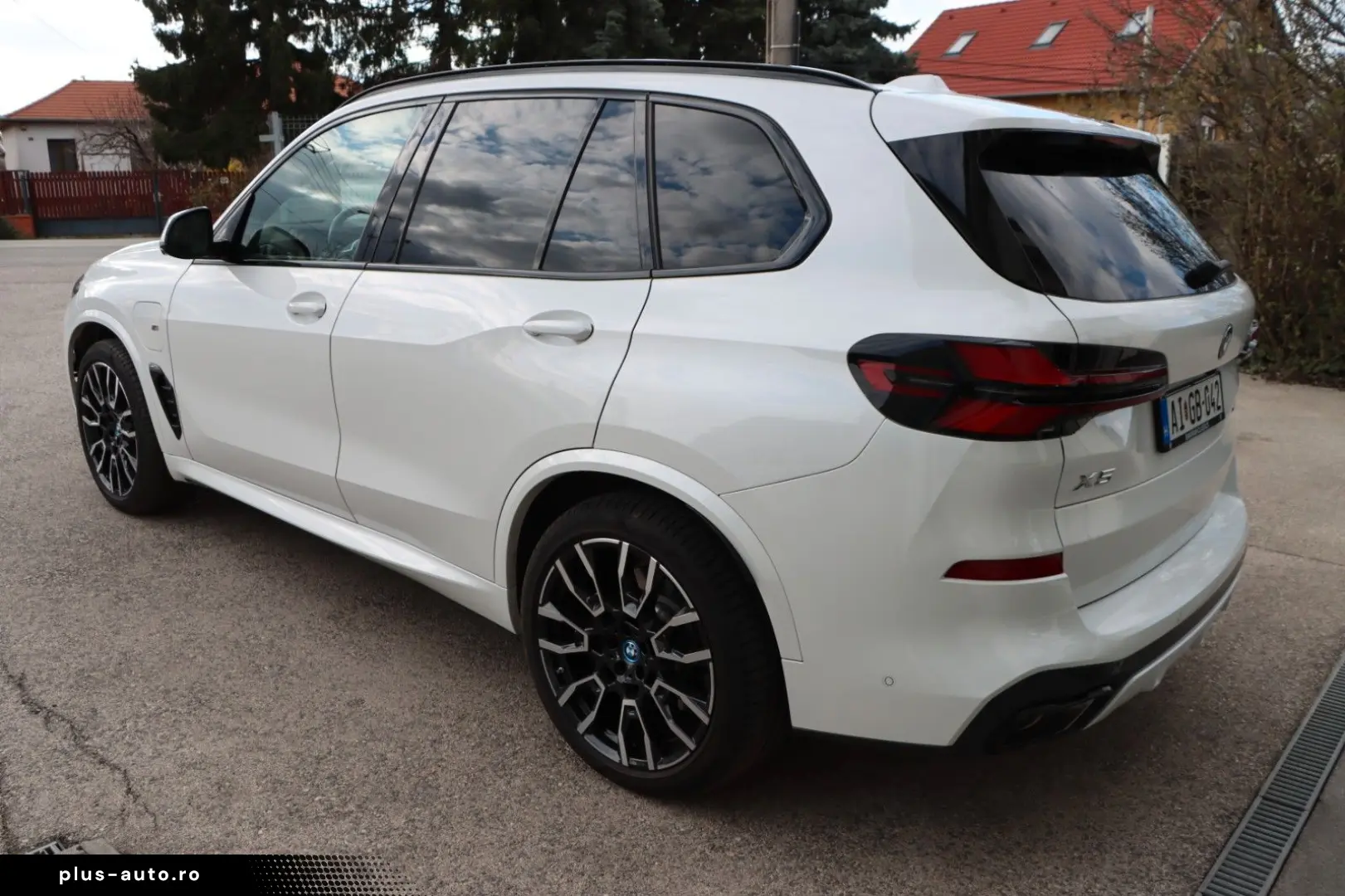 BMW X5 50e MPro Innov Comf  Travel Sky B&W net €70k