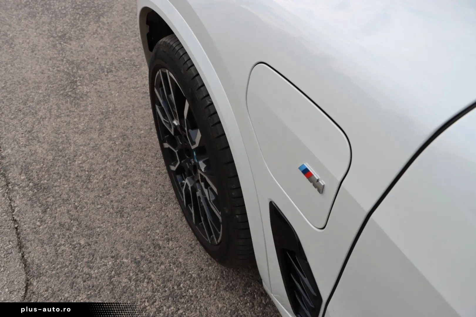 BMW X5 50e MPro Innov Comf  Travel Sky B&W net €70k