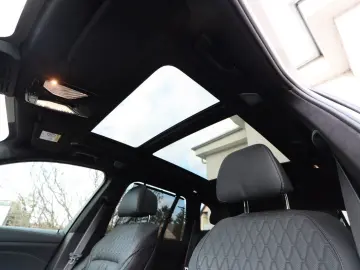 BMW X5 50e MPro Innov Comf  Travel Sky B&W net €70k