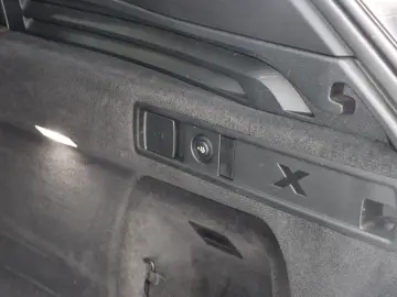 BMW X5 50e MPro Innov Comf  Travel Sky B&W net €70k