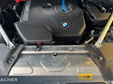 BMW X3 xDrive 30e M-Sport Navi Pano HUD RüKa 20 LM