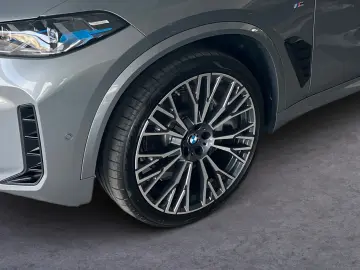 BMW X5 xDrive 30d M-SPORT LED AHK PANO-DA 7-SITZ