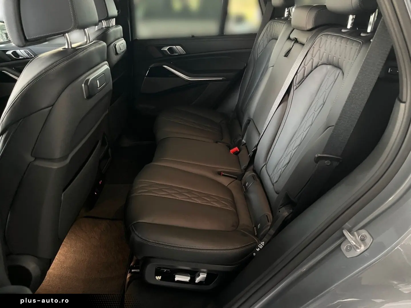 BMW X5 xDrive 30d M-SPORT LED AHK PANO-DA 7-SITZ