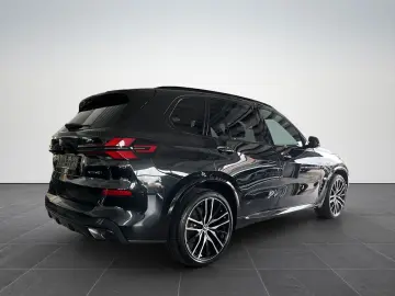 BMW X5 xDrive 40i M-SPORT PRO AHK PANO 7-SITZ VOLL
