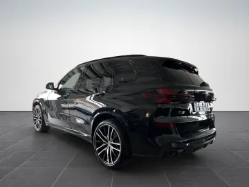 BMW X5 xDrive 40i M-SPORT PRO AHK PANO 7-SITZ VOLL