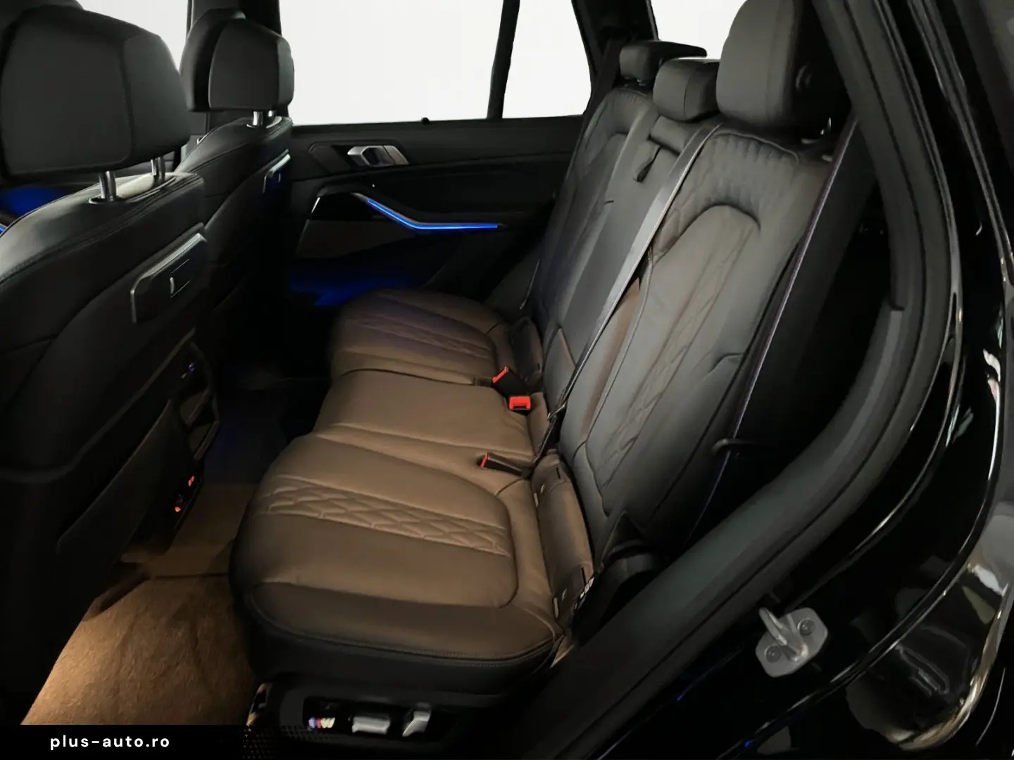 BMW X5 xDrive 40i M-SPORT PRO AHK PANO 7-SITZ VOLL