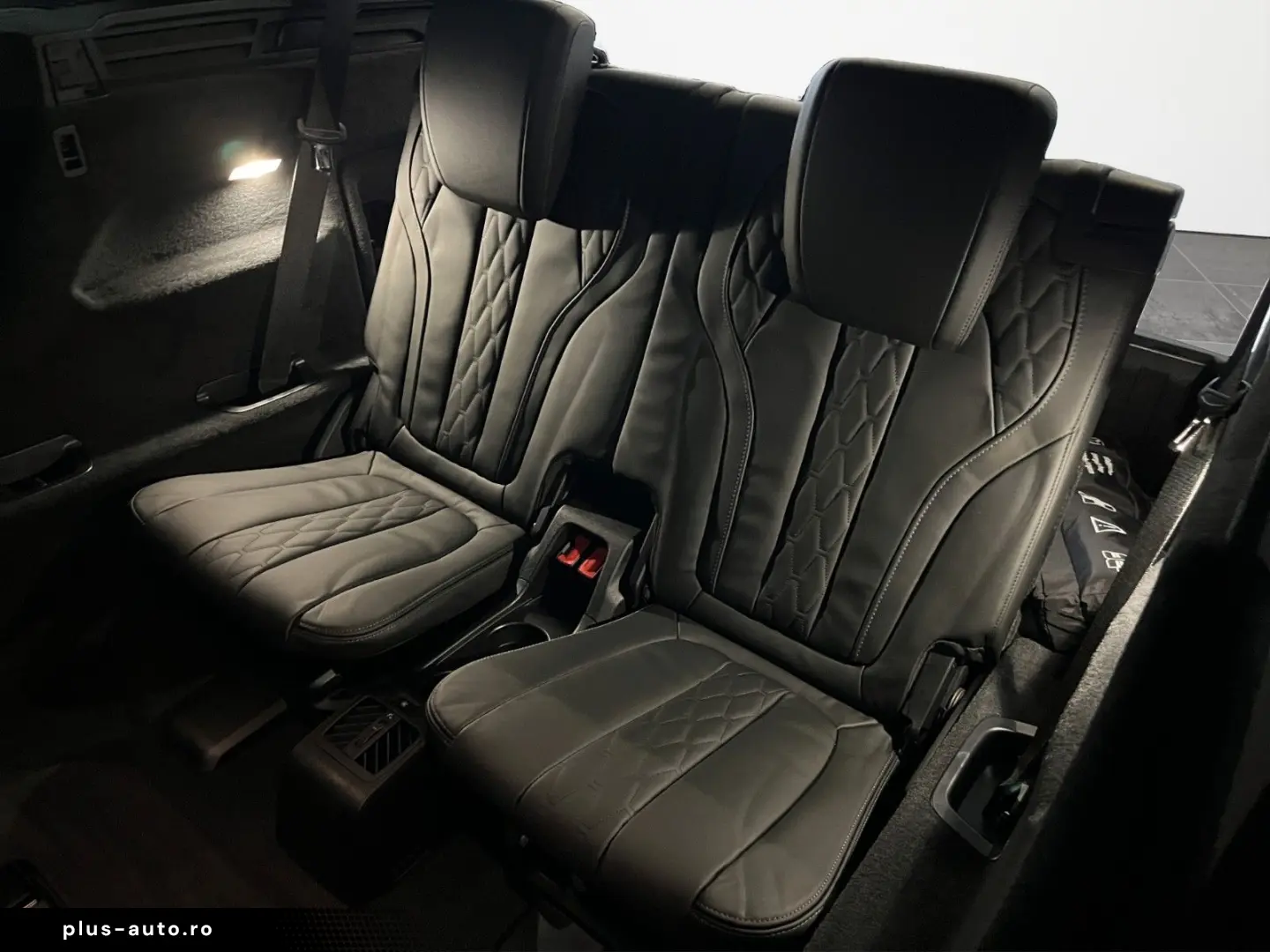 BMW X5 xDrive 40i M-SPORT PRO AHK PANO 7-SITZ VOLL