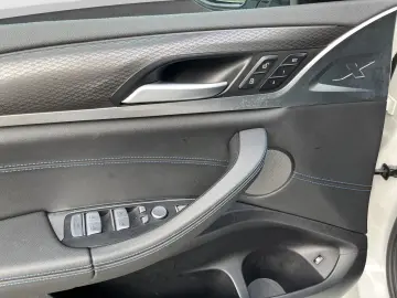 BMW X3 xDrive30e M-Sport Pano HUD DrivAss. ACC ParkA