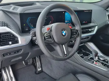 BMW XM 4.4i V8 LNP 190€