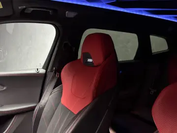 BMW XM Label Red B&W HuD CARBON MASSAGE GARANTIE