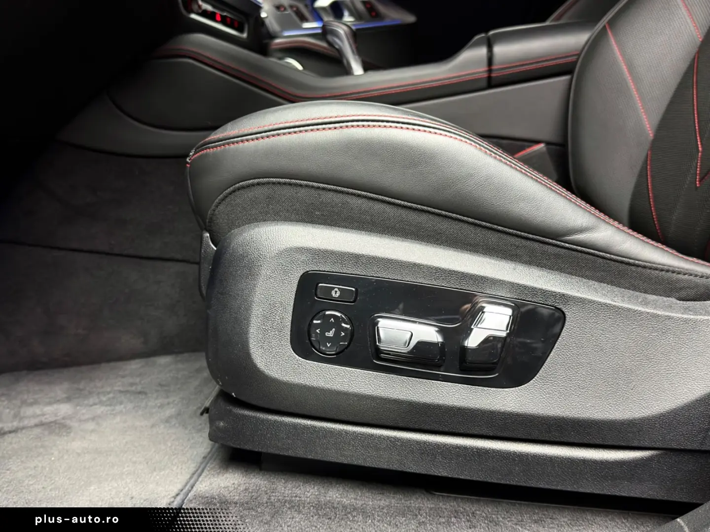 BMW XM Label Red B&W HuD CARBON MASSAGE GARANTIE