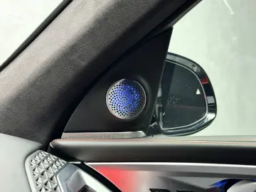 BMW XM Label Red B&W HuD CARBON MASSAGE GARANTIE