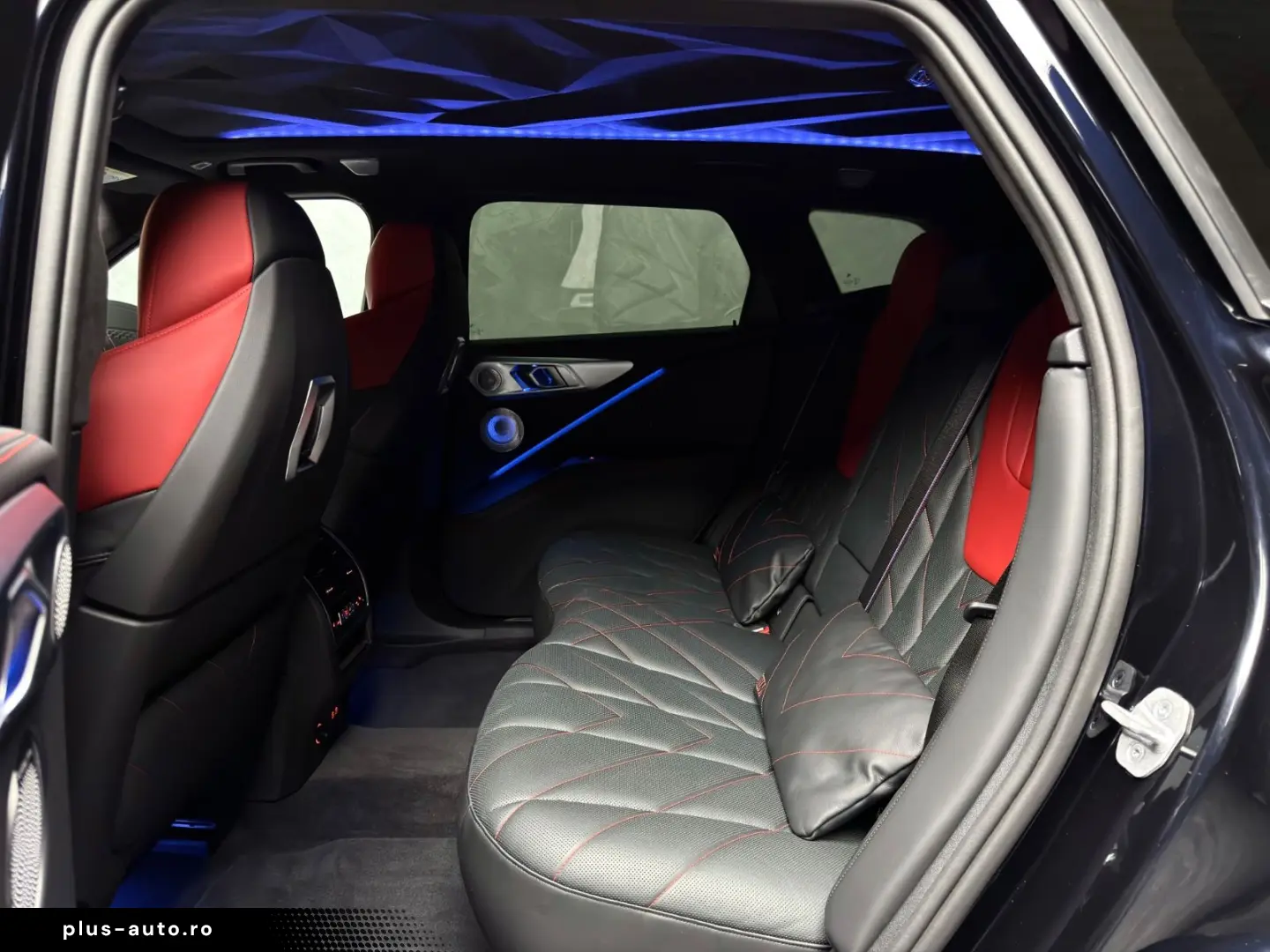 BMW XM Label Red B&W HuD CARBON MASSAGE GARANTIE