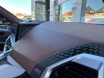 BMW XM ICONIC SOFT KLIMASITZ B&W DAPRO PA  M-DRIVERS