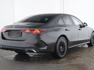 Mercedes Benz E300e AMG Superscreen