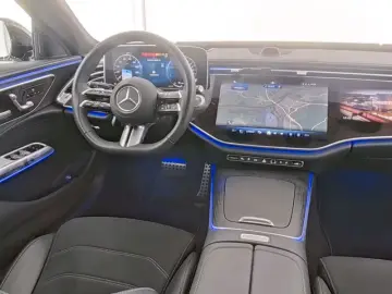 Mercedes Benz E300e AMG Superscreen