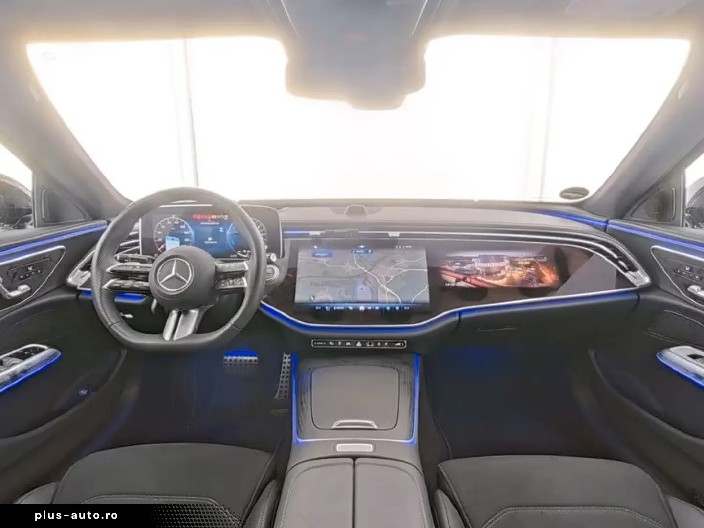 Mercedes Benz E300e AMG Superscreen