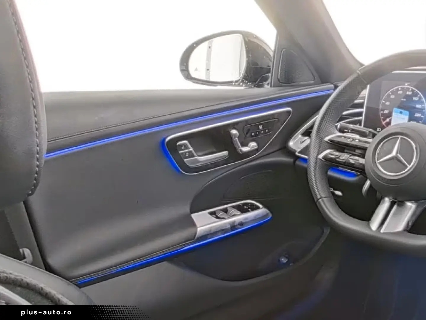 Mercedes Benz E300e AMG Superscreen