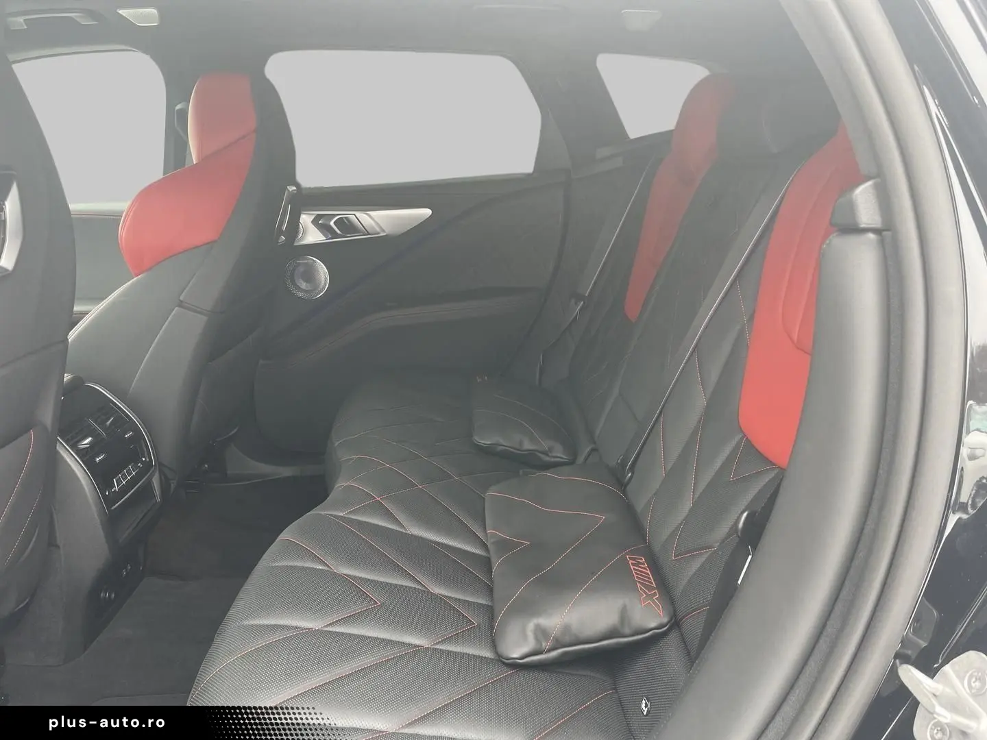 BMW XM Label Sportpaket AD AHK-klappbar AHK Navi Dig