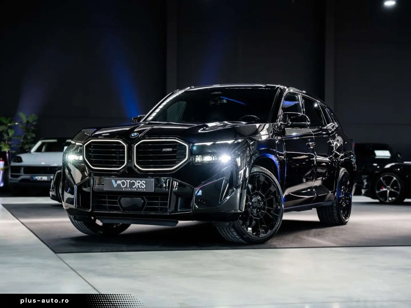 BMW XM PHEV 4.4AS - M sport - AHK - Massage - HUD -