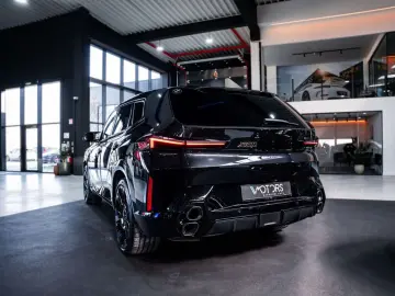 BMW XM PHEV 4.4AS - M sport - AHK - Massage - HUD -