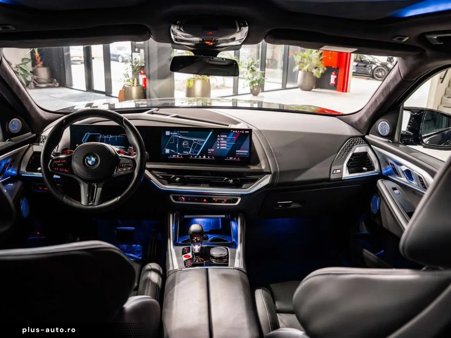 BMW XM PHEV 4.4AS - M sport - AHK - Massage - HUD -