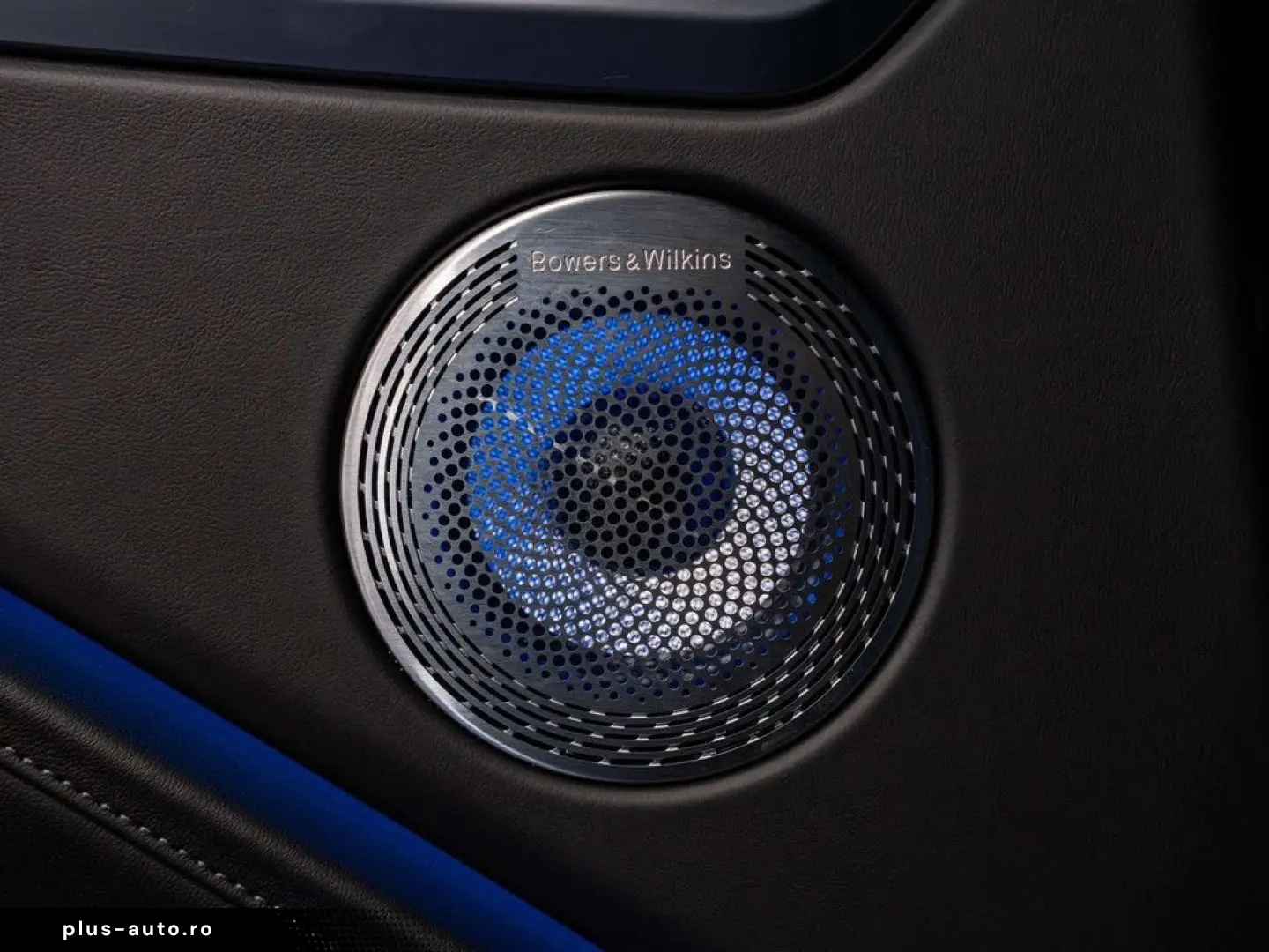 BMW XM PHEV 4.4AS - M sport - AHK - Massage - HUD -