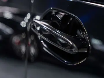 BMW XM PHEV 4.4AS - M sport - AHK - Massage - HUD -