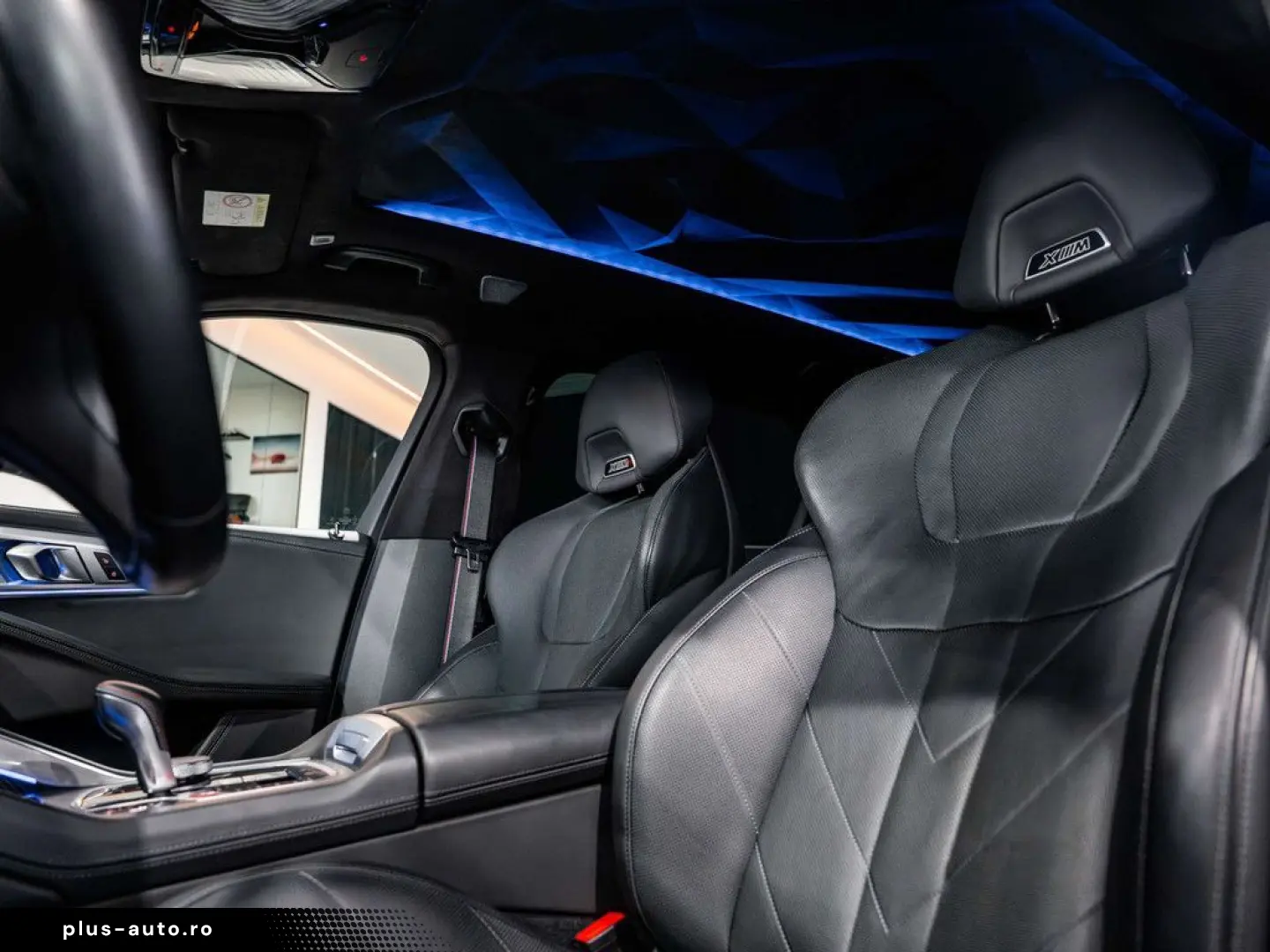 BMW XM PHEV 4.4AS - M sport - AHK - Massage - HUD -