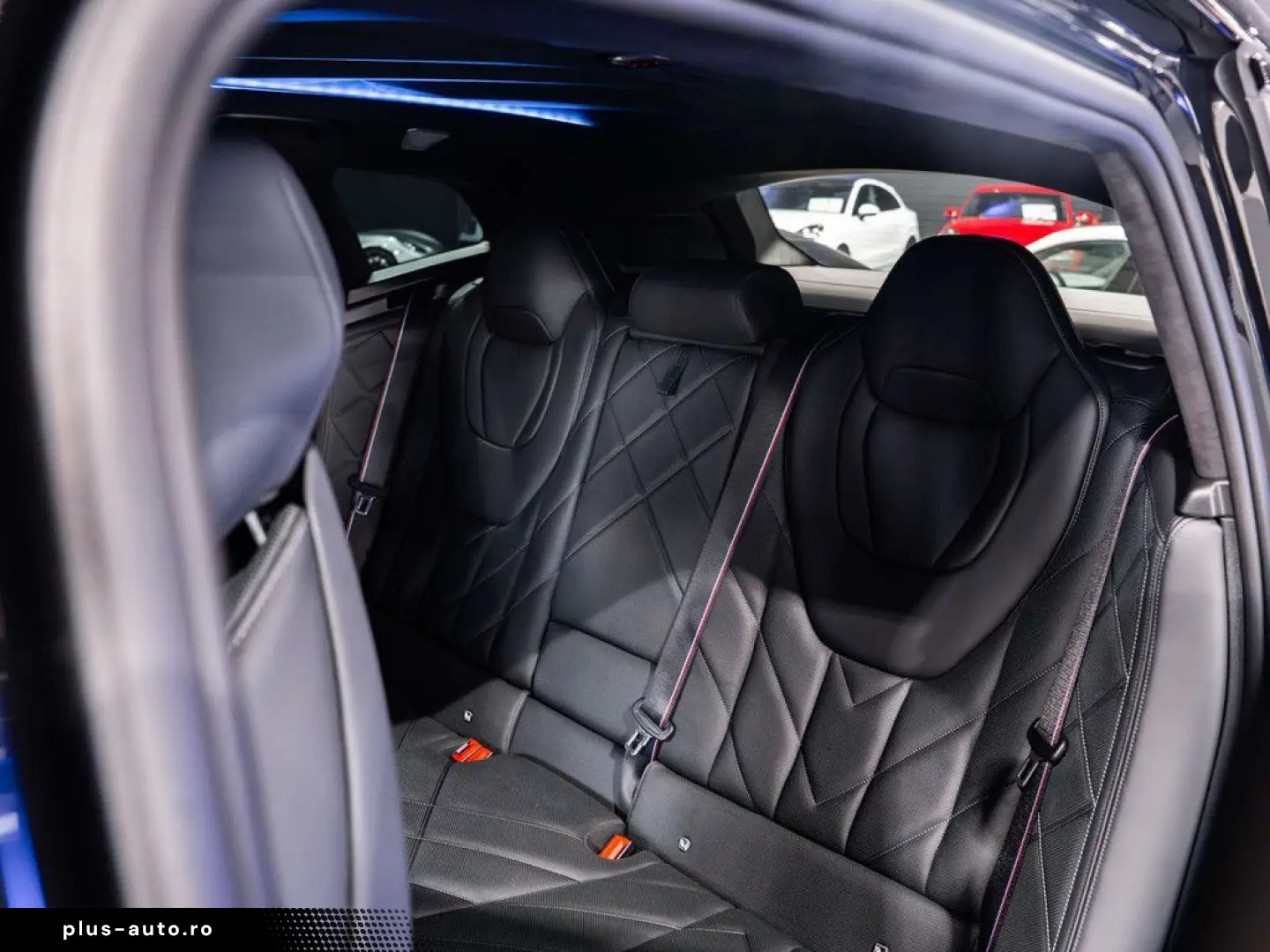 BMW XM PHEV 4.4AS - M sport - AHK - Massage - HUD -