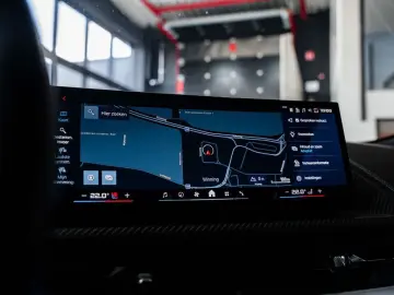 BMW XM PHEV 4.4AS - M sport - AHK - Massage - HUD -