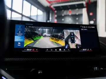 BMW XM PHEV 4.4AS - M sport - AHK - Massage - HUD -