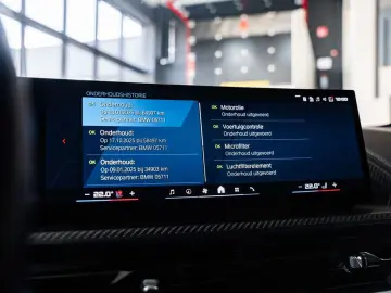 BMW XM PHEV 4.4AS - M sport - AHK - Massage - HUD -