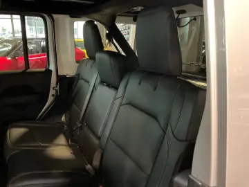 Jeep Wrangler Unlimited Sahara 2.0 T-GDI elektr. Soft