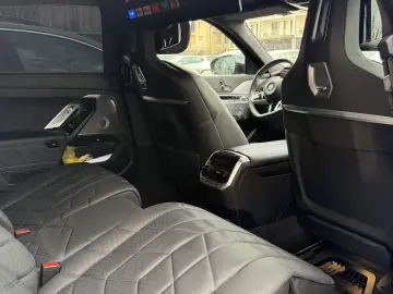 BMW 740d xDrive Pachet M Sport Pro