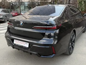BMW 740d xDrive Pachet M Sport Pro