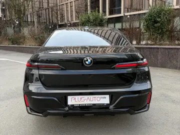 BMW 740d xDrive Pachet M Sport Pro