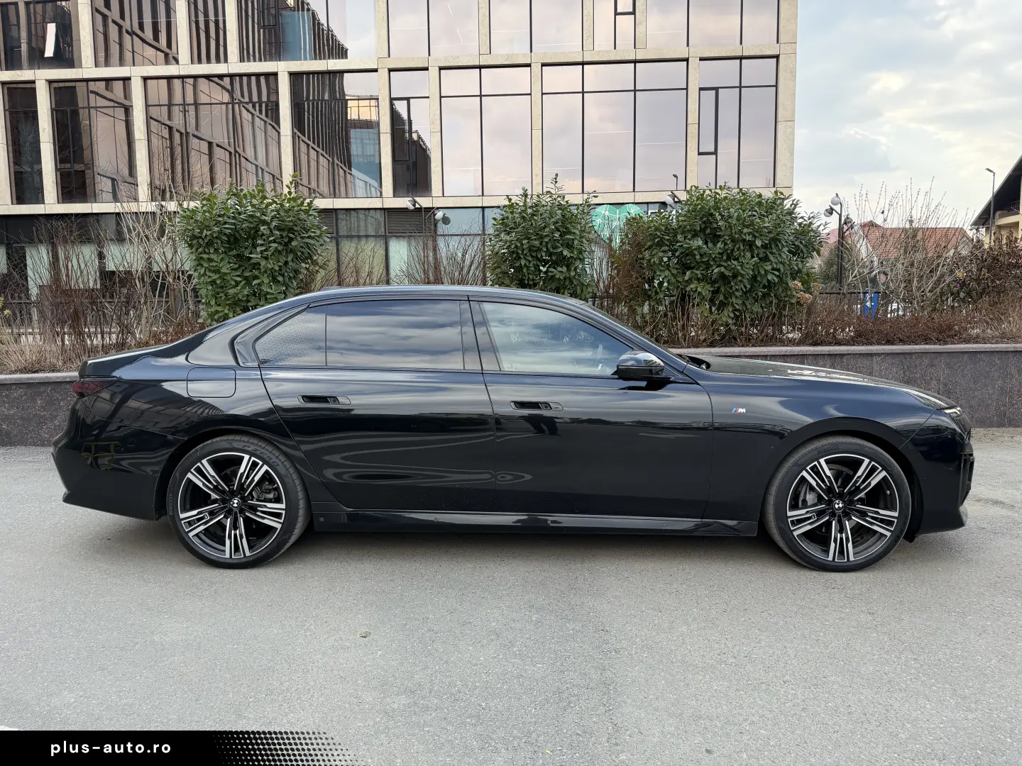 BMW 740d xDrive Pachet M Sport Pro