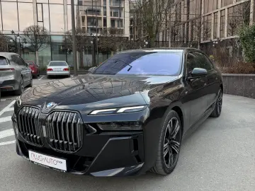 BMW 740d xDrive Pachet M Sport Pro