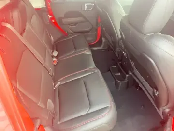 Jeep Wrangler Rubicon 2.0l T-GDI 272PS SkyOneTouch