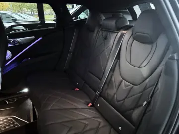 BMW XM  M Drivers  AHK Soft-Close Bowers&Wilkins ACC